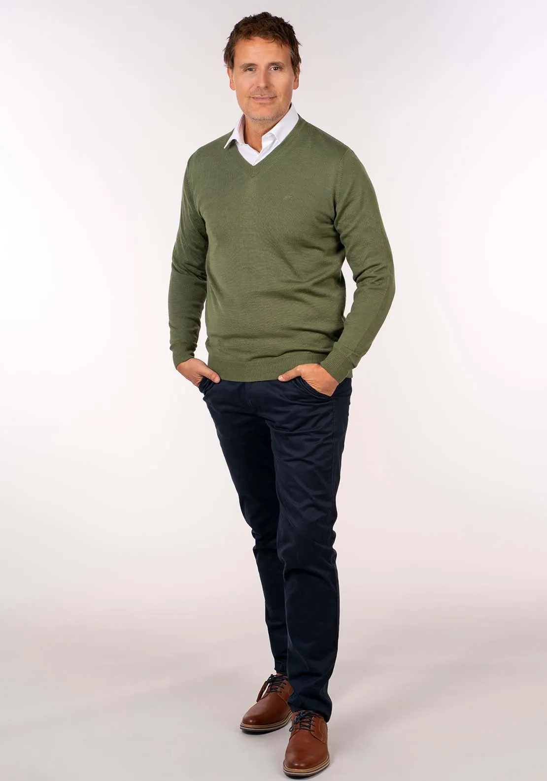 Mens V-Neck Merino Wool Jumper - Green